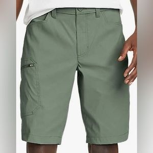 Eddie Bauer Men’s Rainier Shorts Active Fit Mineral Green Size 42 Brand New
